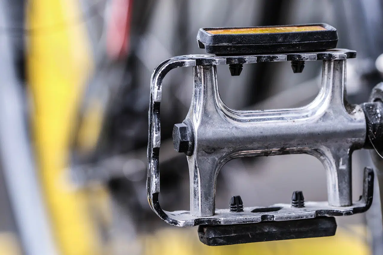 3 Easy Methods On How To Remove Bike Pedals 2
