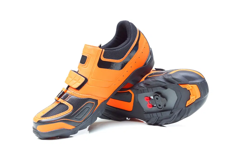 Can you use clipless shoes on flat pedals 2